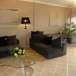 Oceanic Apartment *